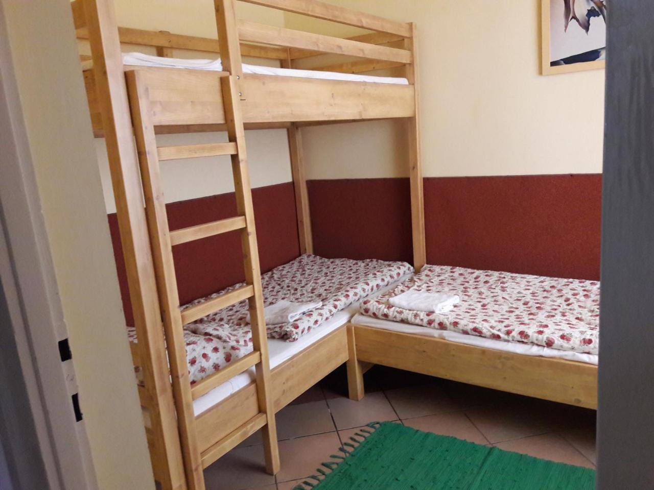 Vecsey Apartman Apartment Eger Luaran gambar