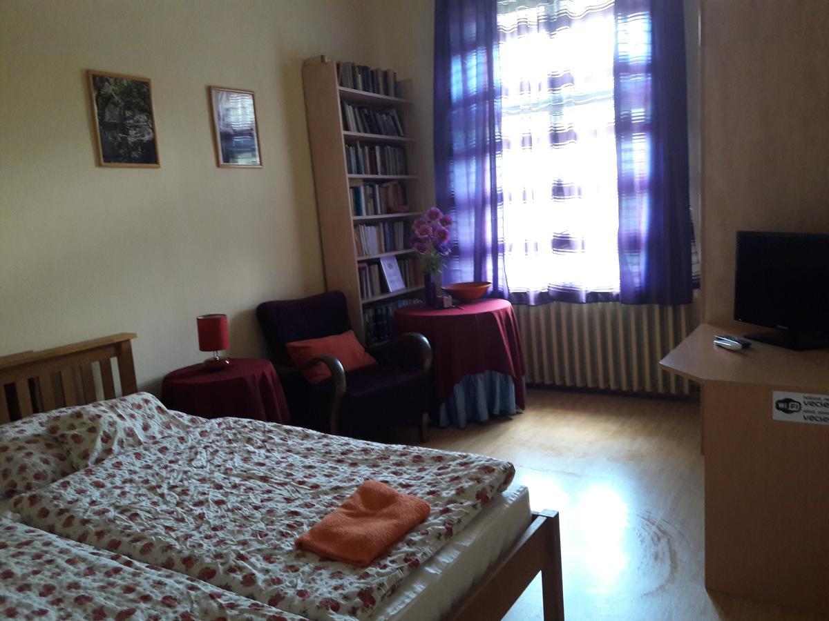 Vecsey Apartman Apartment Eger Luaran gambar